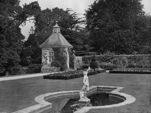 Garden House, Rotherfield Hall - 1909