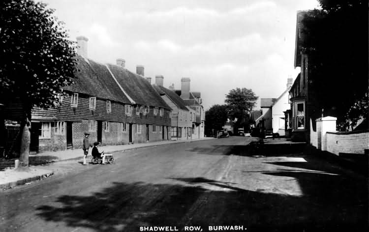 Shadwell Row - 1931
