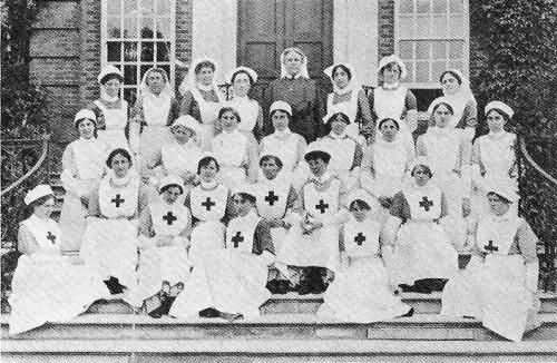 The Matron, Nurses and Staff at Roehampton House as a Hospital - 14th Aug 1915