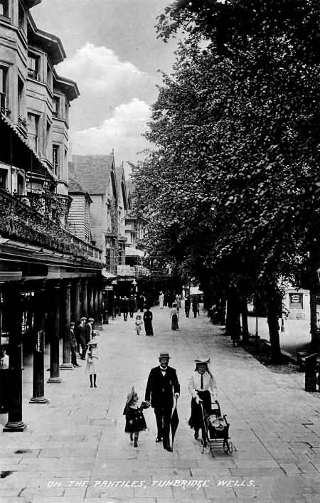 On the Pantiles - 1908