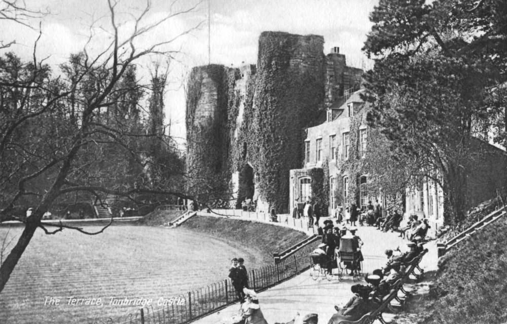 The Terrace, Tonbridge Castle - 1912