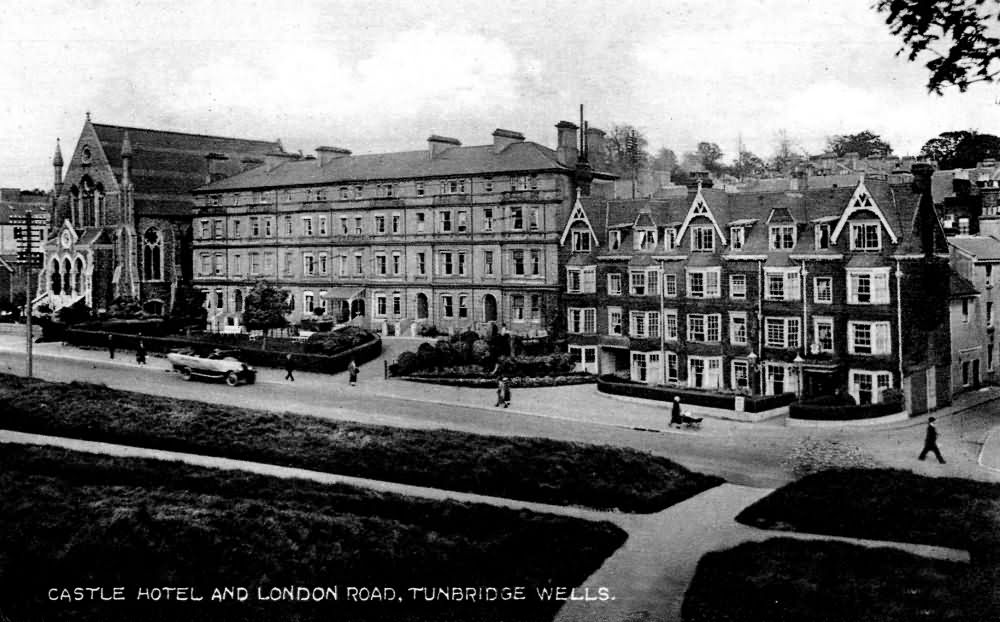 Castle Hotel and London Road - 1925